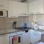 T3 Climatise, Traversant, 54m², 2 Chambres, Loggia Sud-ouest, Parking, Coeur De La Faviere. - Fr-1-610-78 * 博尔马斯·莱斯·米默萨斯