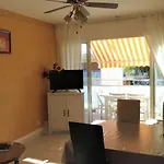 T3 Climatise, Traversant, 54m², 2 Chambres, Loggia Sud-ouest, Parking, Coeur De La Faviere. - Fr-1-610-78 公寓 博尔马斯·莱斯·米默萨斯