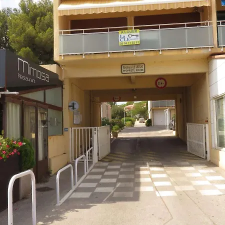 公寓 T3 Climatise, Traversant, 54m², 2 Chambres, Loggia Sud-ouest, Parking, Coeur De La Faviere. - Fr-1-610-78 博尔马斯·莱斯·米默萨斯