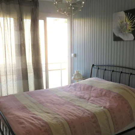公寓 T3 Climatise, Traversant, 54m², 2 Chambres, Loggia Sud-ouest, Parking, Coeur De La Faviere. - Fr-1-610-78