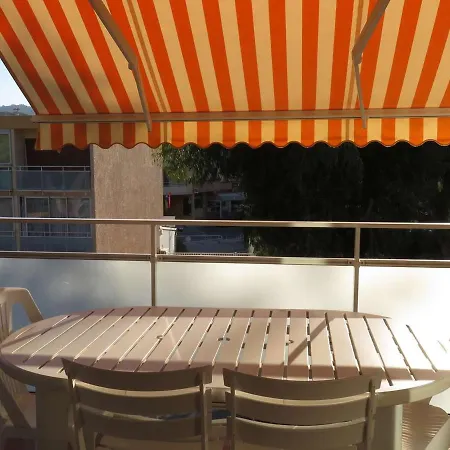 T3 Climatise, Traversant, 54m², 2 Chambres, Loggia Sud-ouest, Parking, Coeur De La Faviere. - Fr-1-610-78 Bormes-les-Mimosas